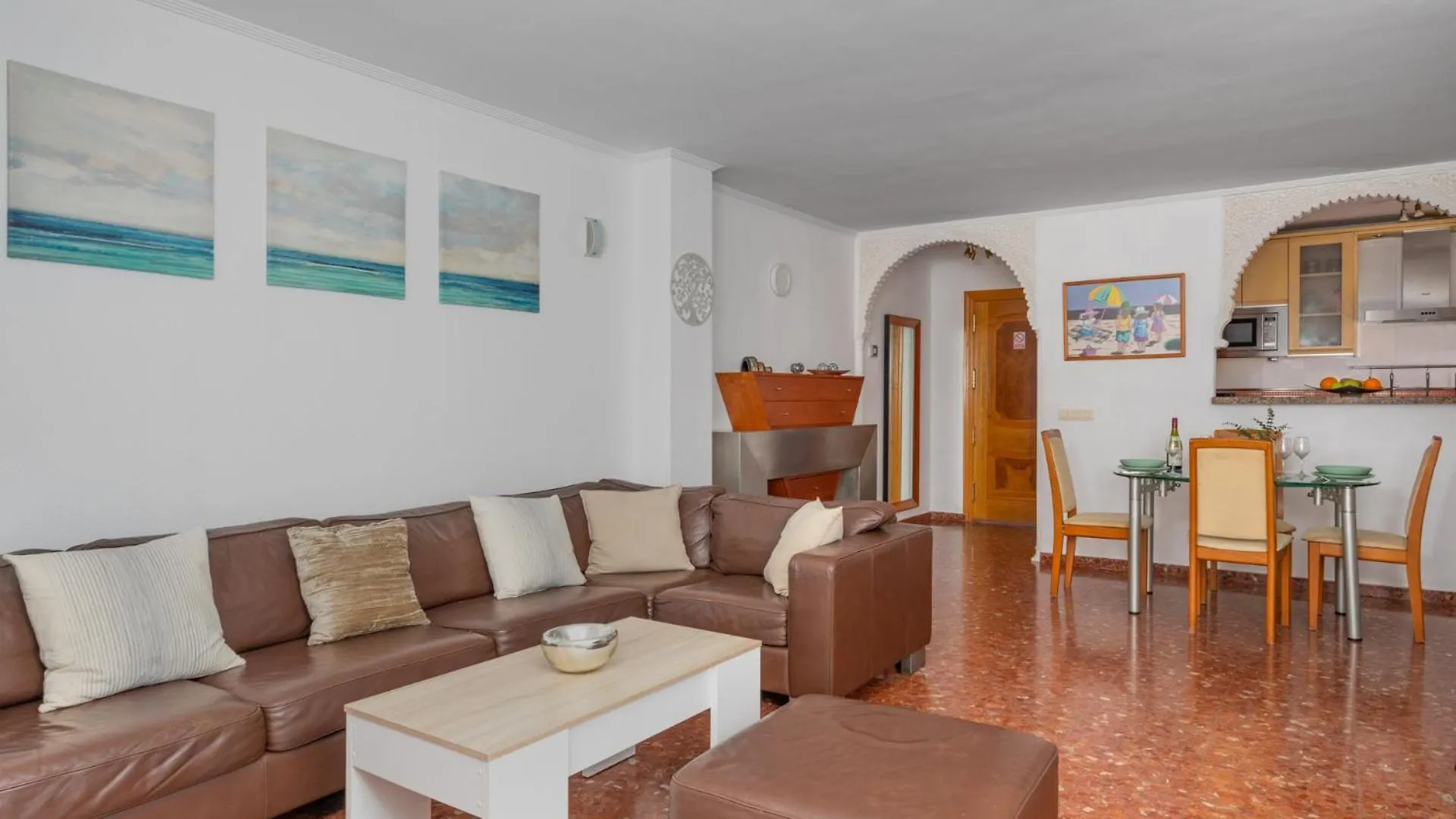 Beachfront, Two Bed- & Bathrooms, Private Parking Fuengirola Apartment