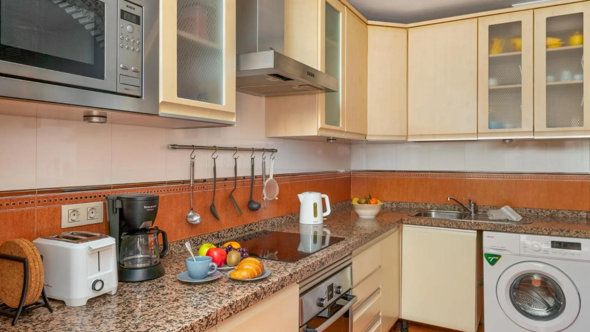 Beachfront, Two Bed- & Bathrooms, Private Parking Fuengirola 0*,  Spain